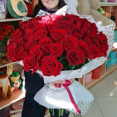 Букет 85 шикарных роз
